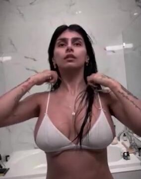 Mia Khalifa Live Wet-shirt Shower Nude Tease So Lewd Video