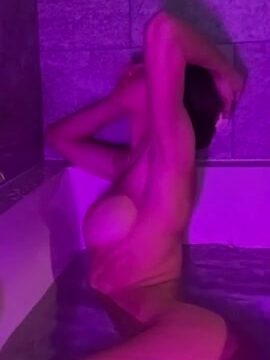 Rachel Cook full Nude bath tease hot video